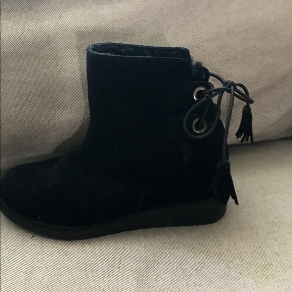 Koolaburra by Ugg black suede booties. - Picture 1 of 6